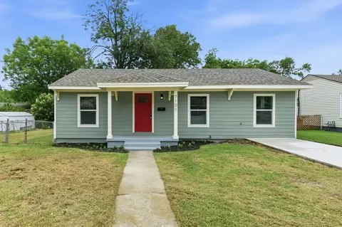 7107 Garza Ave, Fort Worth, TX 76116