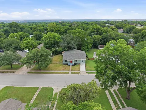 7107 Garza Ave, Fort Worth, TX 76116
