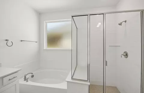 Bath - 3017 Cliffside Dr, Celina, TX 75009 photo 3 of 6