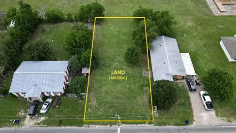 809 Main St, Itasca, TX 76055