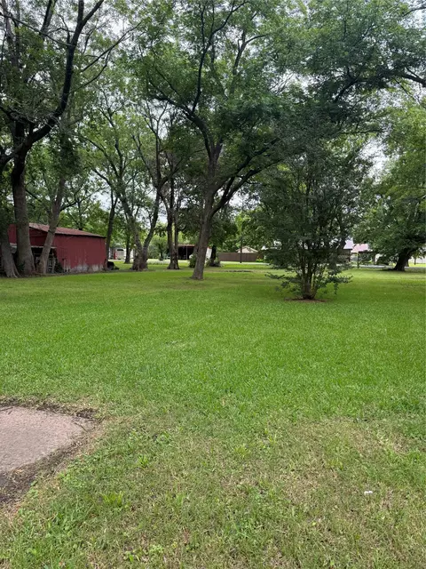 Exterior - 25362 Fm-137, Petty, TX 75470 photo 5 of 5