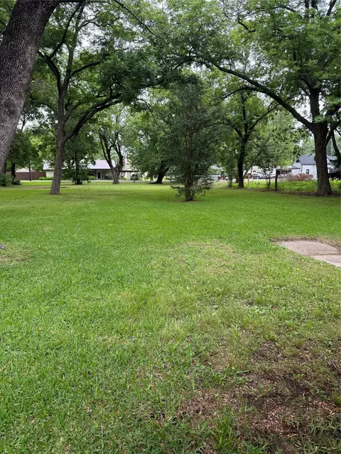 Exterior - 25362 Fm-137, Petty, TX 75470 photo 3 of 5