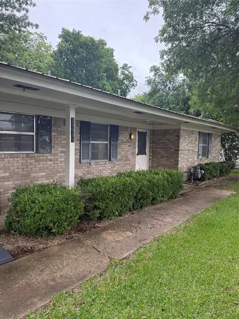 Exterior - 25362 Fm-137, Petty, TX 75470 photo 2 of 5