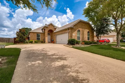105 High Meadow Rd, Red Oak, TX 75154