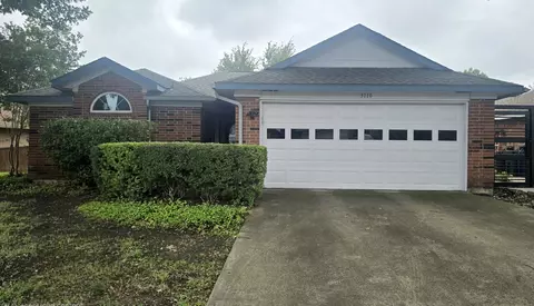 3110 Big Oaks Dr, Garland, TX 75044