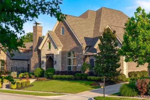 705 Strauss, Colleyville, TX 76034