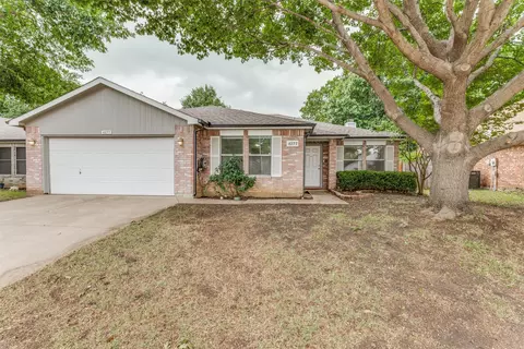4277 Estes Park Cir, Haltom City, TX 76137