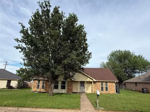 144 Hollie Cir, Sulphur Springs, TX 75482