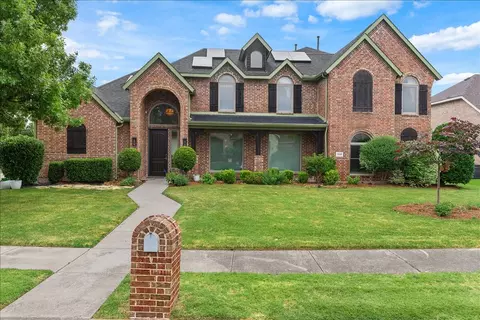 1220 Primrose Ct, Desoto, TX 75115