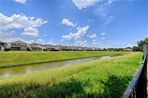 10013 White Ln, Irving, TX 75063