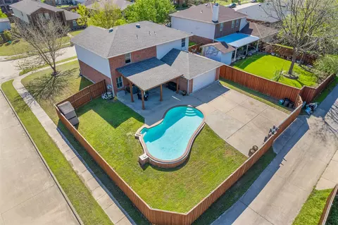 2501 Comfort Dr, Mesquite, TX 75181