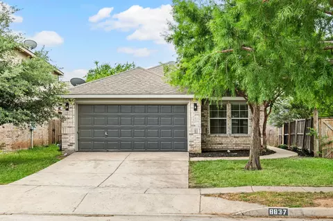 8837 Highland Orchard Dr, Fort Worth, TX 76179