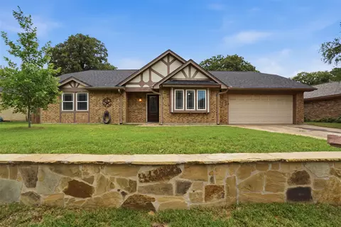 5909 Mission Ridge Dr, Arlington, TX 76016