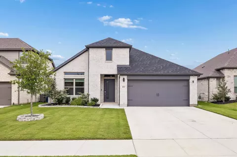 414 Hazeltine Rd, Red Oak, TX 75154