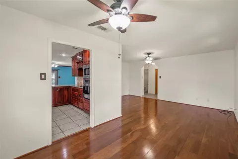 Living - 312 Opal St, Hewitt, TX 76643 photo 2 of 3