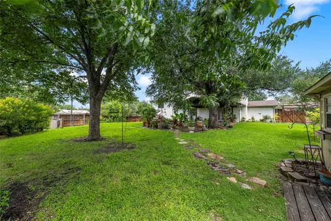 Exterior - 312 Opal St, Hewitt, TX 76643 photo 6 of 8