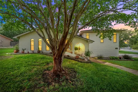 312 Opal St, Hewitt, TX 76643