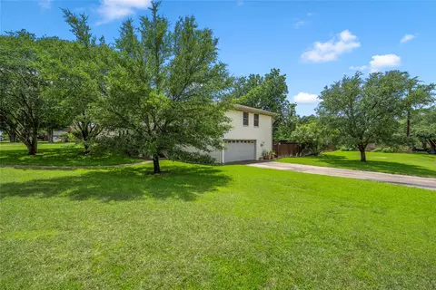 Exterior - 312 Opal St, Hewitt, TX 76643 photo 2 of 8