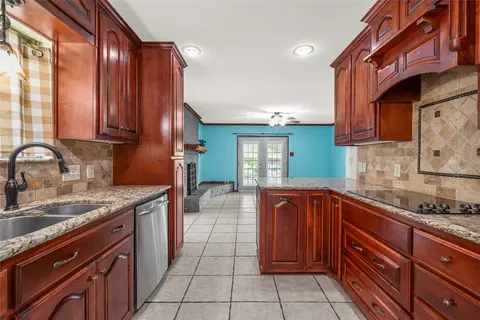 Kitchen - 312 Opal St, Hewitt, TX 76643 photo 1 of 1