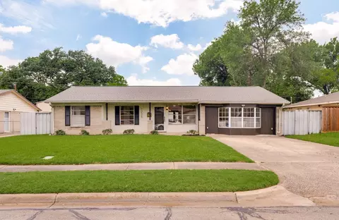 13535 Janwood Ln, Farmers Branch, TX 75234