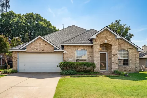 1702 Morning Glory Dr, Corinth, TX 76210