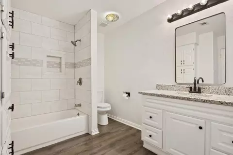 Bath - 2306 Melissa Dr, Waco, TX 76708 photo 1 of 3
