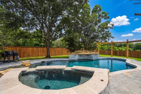 3801 Legacy Trl, Carrollton, TX 75010