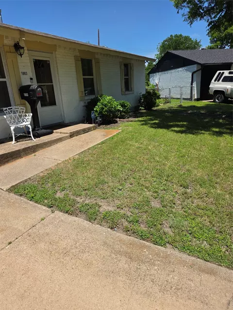 1003 Quincy Cir, Garland, TX 75040