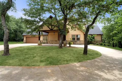 9201 Navajo Bluffs Ct, Flower Mound, TX 75022