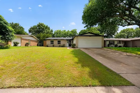 8617 Flicker Ln, Dallas, TX 75238