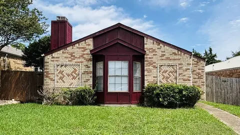 1405 High Plains Dr, Mesquite, TX 75149