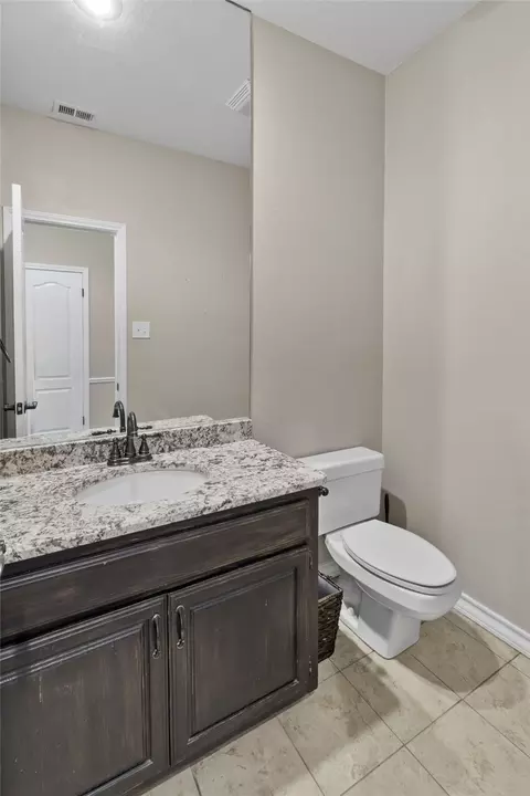 Bath - 24 Cherry Hls E, Abilene, TX 79606 photo 1 of 4