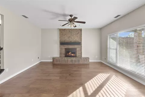 Living - 24 Cherry Hls E, Abilene, TX 79606 photo 2 of 5