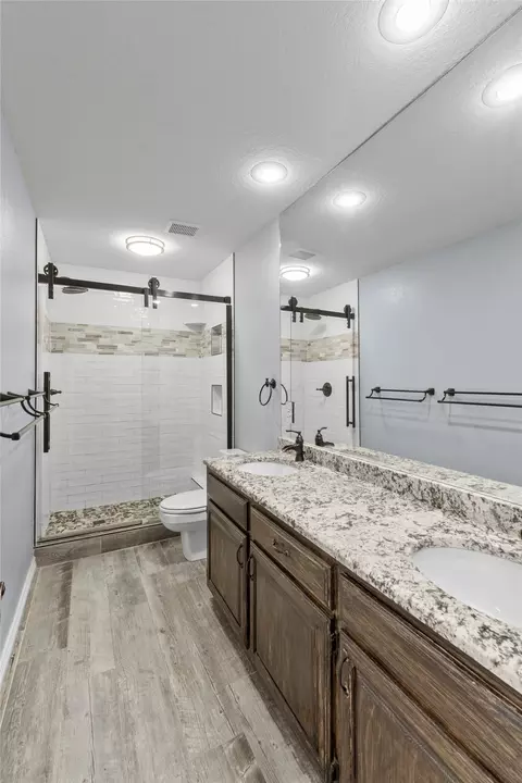 Bath - 24 Cherry Hls E, Abilene, TX 79606 photo 4 of 4
