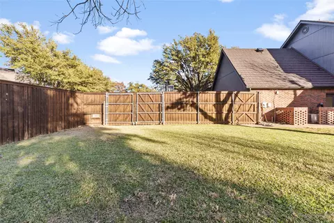 Exterior - 24 Cherry Hls E, Abilene, TX 79606 photo 7 of 11