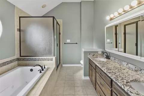Bath - 24 Cherry Hls E, Abilene, TX 79606 photo 2 of 4