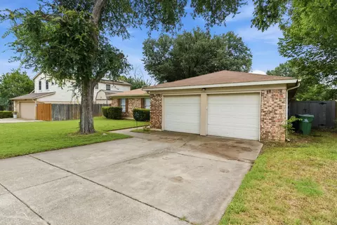 5506 Grantmont Dr, Arlington, TX 76016