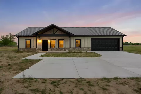 121 Brazier Rd, Ennis, TX 75119