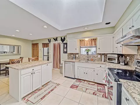 4640 Versailles Ln, Plano, TX 75093
