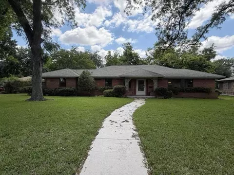 1825 Arrow Ln, Garland, TX 75042