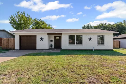 5108 Nancy Ln, North Richland Hills, TX 76180