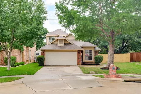 2080 Montclair Ln, Lewisville, TX 75067