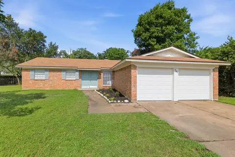801 Gettysburg Pl, Bedford, TX 76022