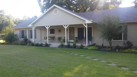 214 County Rd 4870, Newark, TX 76071