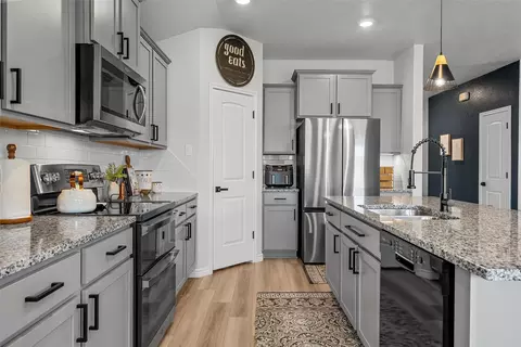 Kitchen - 10912 Worthington St, Waco, TX 76708 photo 3 of 4