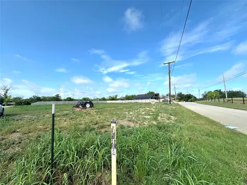 711 Johnson St, Comanche, TX 76442 photo 2