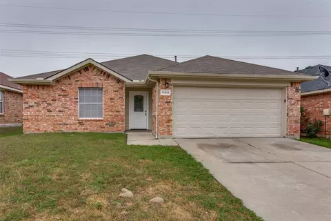 11812 Gold Creek Dr E, Fort Worth, TX 76244