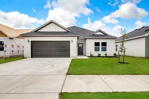 10516 Ruffin Dr, Fort Worth, TX 76131