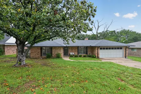 1224 S Lang Ave, Denison, TX 75020