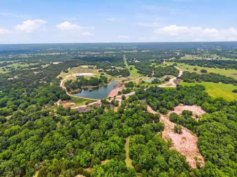 550 Manley Ln, Weatherford, TX 76088
